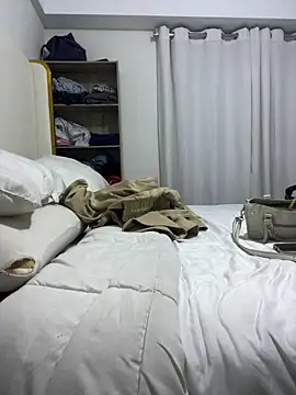 Snapshot of DulceMya6 chatting on 10.19.25 DulceMya6 online show from 10.19.25