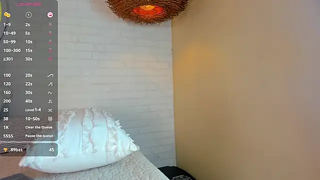 Snapshot of sophi_cooper29 chatting on 12.13.25 sophi cooper29 online show from 12.13.25