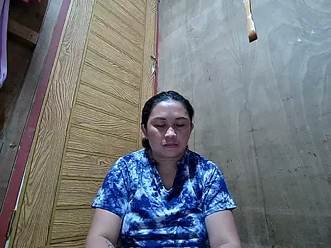 Snapshot of LalaiAsian chatting on 11.19.25 LalaiAsian online show from 11.19.25