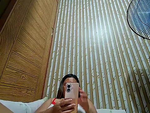 LalaiAsian online show from 04.18.26