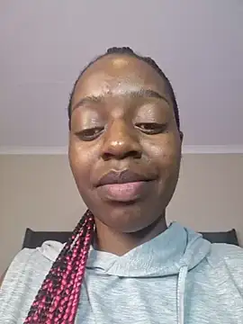 Snapshot of Sexynaughty_Gal chatting on 12.12.24 Sexynaughty Gal online show from 12.12.24