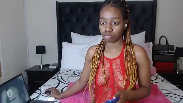 Snapshot of Sexynaughty_Gal chatting on 01.11.25 Sexynaughty Gal online show from 01.11.25