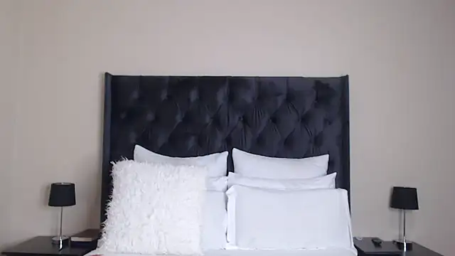 Sexynaughty Gal online show from 04.10.26