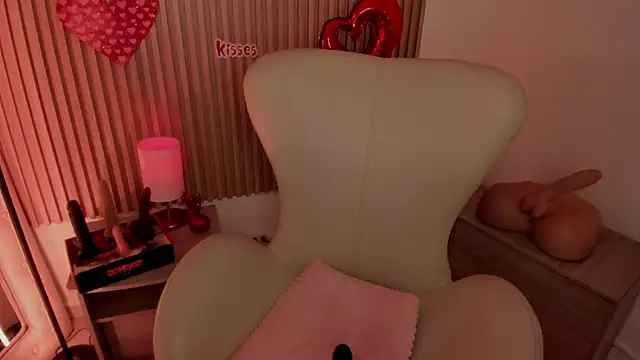 MarianL0ve online show from 02.18.25