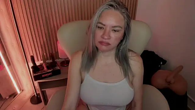 MarianL0ve online show from 03.10.25