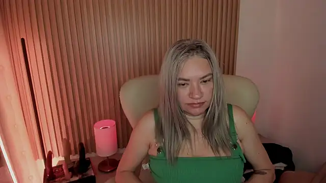 MarianL0ve online show from 03.19.25