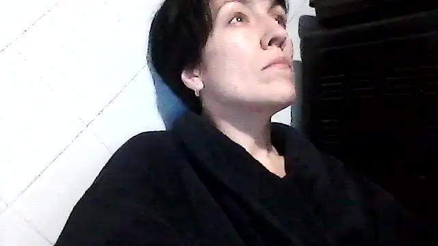 SunnyAmorre online show from 10.26.25