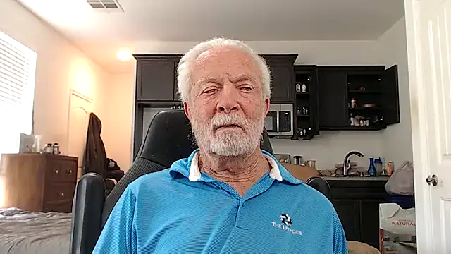 Snapshot of rockpoint69 chatting on 04.29.26 rockpoint69 online show from 04.29.26
