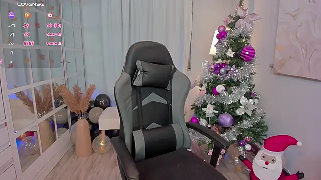 LeahJones  online show from 12.14.25