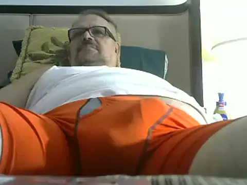 HungHugeMaxMagnummann online show from 12.12.24