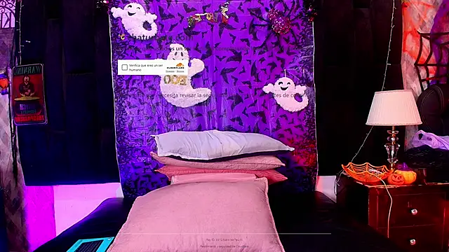 shelsyloreds online show from 10.31.25