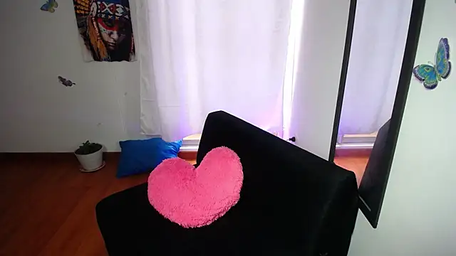 sexylatina001 online show from 10.22.25