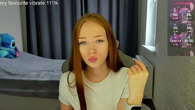 Hot Mia  online show from 03.11.25