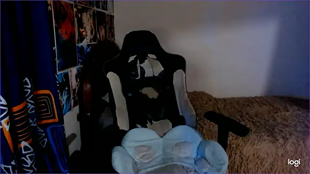 Snapshot of JINX_26 chatting on 12.23.24 JINX 26 online show from 12.23.24