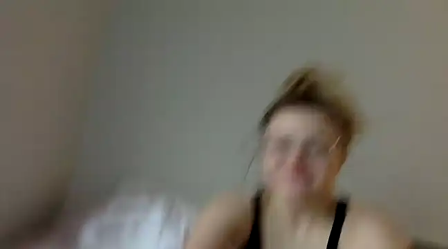 Snapshot of collegeslay chatting on 12.25.24 collegeslay online show from 12.25.24