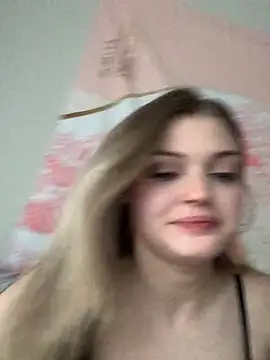 Snapshot of collegeslay chatting on 02.01.25 collegeslay online show from 02.01.25