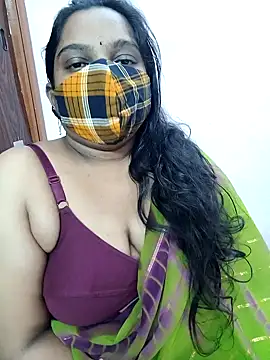 Snapshot of lovely-latha chatting on 01.07.25 lovely-latha online show from 01.07.25