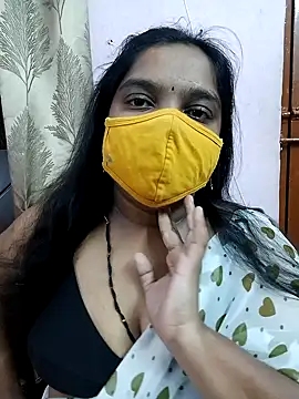 Snapshot of lovely-latha chatting on 02.10.25 lovely-latha online show from 02.10.25