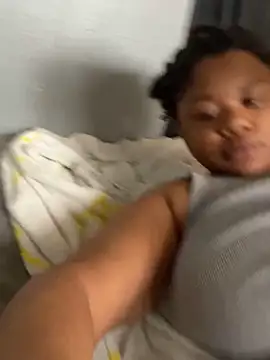 HEARTBREAKBRE online show from 12.06.24