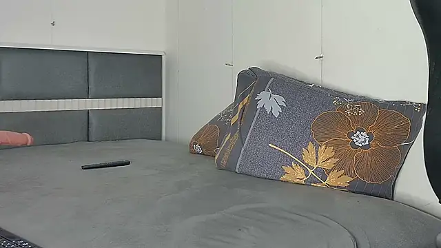 Snapshot of miatemptress69 chatting on 01.16.25 miatemptress69 online show from 01.16.25