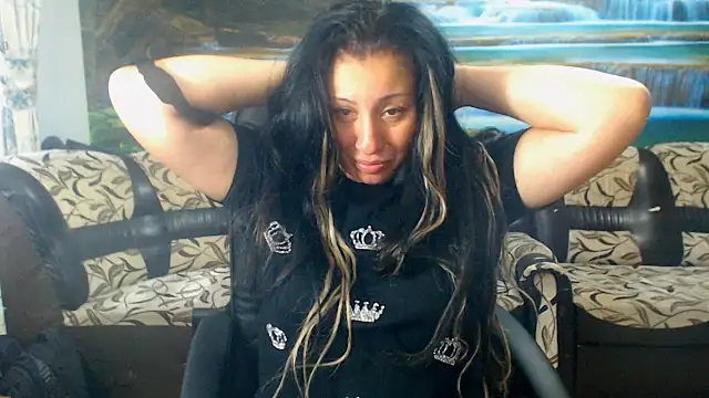 MoistMady online show from 09.29.25