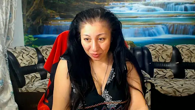 MoistMady online show from 04.05.26