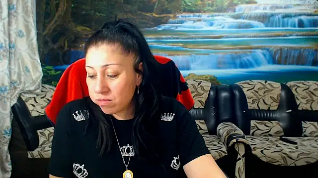 MoistMady online show from 04.14.26