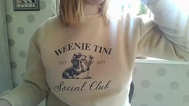 Snapshot of LiquidLeonie chatting on 03.16.26 LiquidLeonie online show from 03.16.26