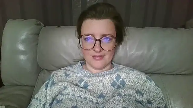 Snapshot of LiquidLeonie chatting on 03.29.26 LiquidLeonie online show from 03.29.26