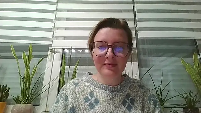 Snapshot of LiquidLeonie chatting on 03.31.26 LiquidLeonie online show from 03.31.26