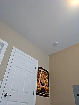 AmethystFoxx online show from 04.16.26