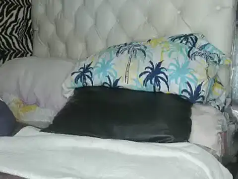 sharlot003 online show from 02.18.25