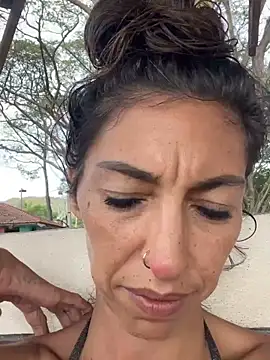 Snapshot of amanilouve chatting on 02.17.25 amanilouve online show from 02.17.25