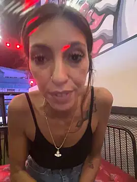 Snapshot of amanilouve chatting on 03.13.25 amanilouve online show from 03.13.25