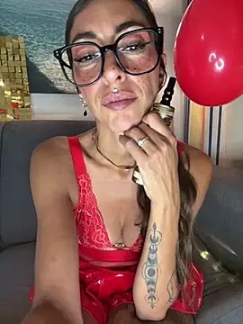 amanilouve online show from 05.10.26