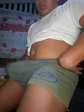 Snapshot of Efrain2090 chatting on 03.01.25 Efrain2090 online show from 03.01.25