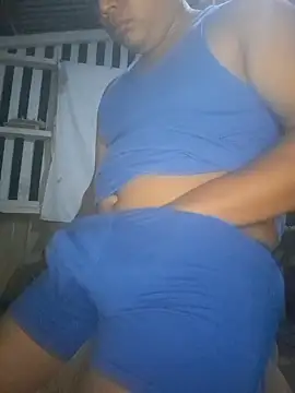 Snapshot of Efrain2090 chatting on 09.27.25 Efrain2090 online show from 09.27.25