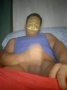 Snapshot of Efrain2090 chatting on 09.30.25 Efrain2090 online show from 09.30.25