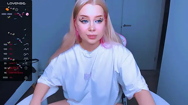 MonaLauu online show from 03.11.25