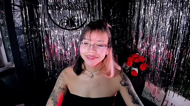 Snapshot of katalina_garcia chatting on 11.02.25 katalina garcia online show from 11.02.25