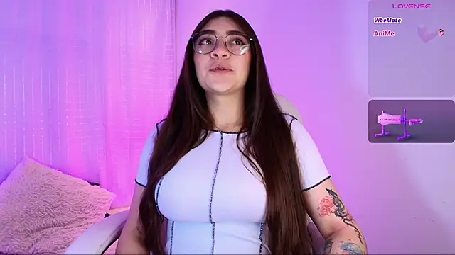 Snapshot of Samii_Evans chatting on 12.11.24 Samii Evans online show from 12.11.24