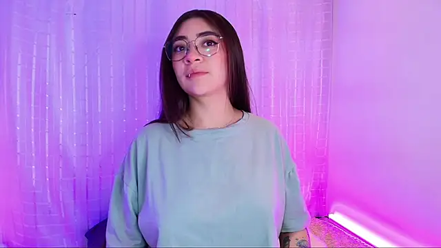 Snapshot of Samii_Evans chatting on 12.13.24 Samii Evans online show from 12.13.24