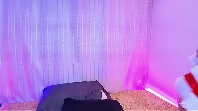 Snapshot of Samii_Evans chatting on 12.24.24 Samii Evans online show from 12.24.24