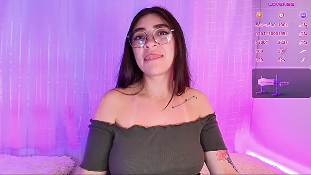 Snapshot of Samii_Evans chatting on 01.09.25 Samii Evans online show from 01.09.25