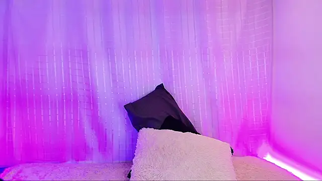 Snapshot of Samii_Evans chatting on 02.13.25 Samii Evans online show from 02.13.25