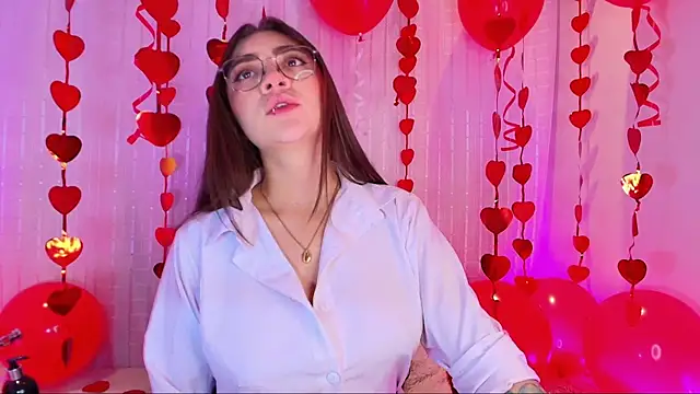 Snapshot of Samii_Evans chatting on 02.15.25 Samii Evans online show from 02.15.25