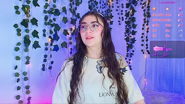 Snapshot of Samii_Evans chatting on 09.22.25 Samii Evans online show from 09.22.25