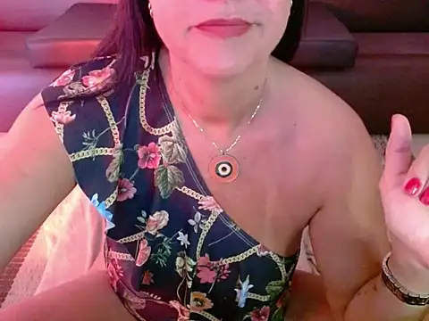 Linda1975 online show from 12.20.25