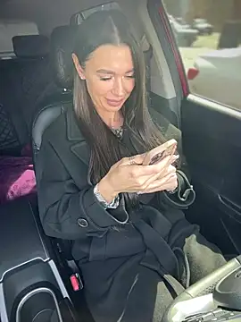 Emma Catt online show from 04.05.26