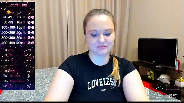 Snapshot of AlanaBrox chatting on 12.03.24 AlanaBrox online show from 12.03.24